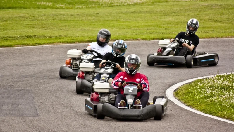 Karting w Poznaniu: gdzie poczuć prawdziwą prędkość?